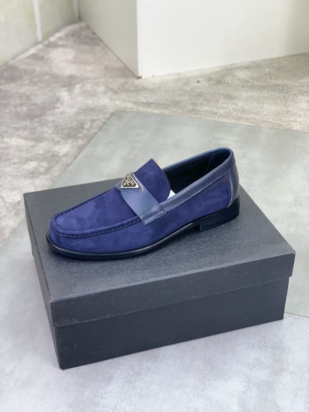 Men's men's shoes P560 new style 💰 💎💎💎 water-dyed cow lining original order quality PRADA —🆘.Prada original order purchasing, high-end business leather shoes, fabric: imported from Italy calfskin ➕ water-dyed cow lining / cowhide lining ➕ special original outsole, fine workmanship, real thing ^_^ Photographed 🎬size: 38-45
